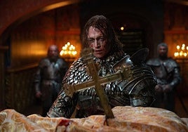 Caleb Landry-Jones, en una escena de 'Drácula'.