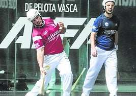 Ibargarai dominó en los cuadros largos del frontón Bizkaia.
