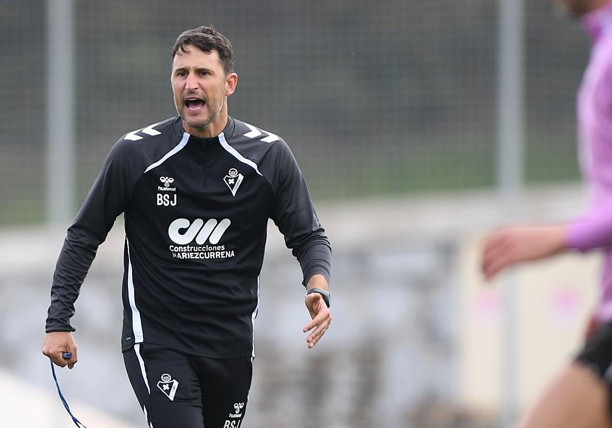 Un Beñat San José muy autocrítico reconoció este viernes que «ha sido una semana muy difícil», pero asegura que «estamos muy vivos».