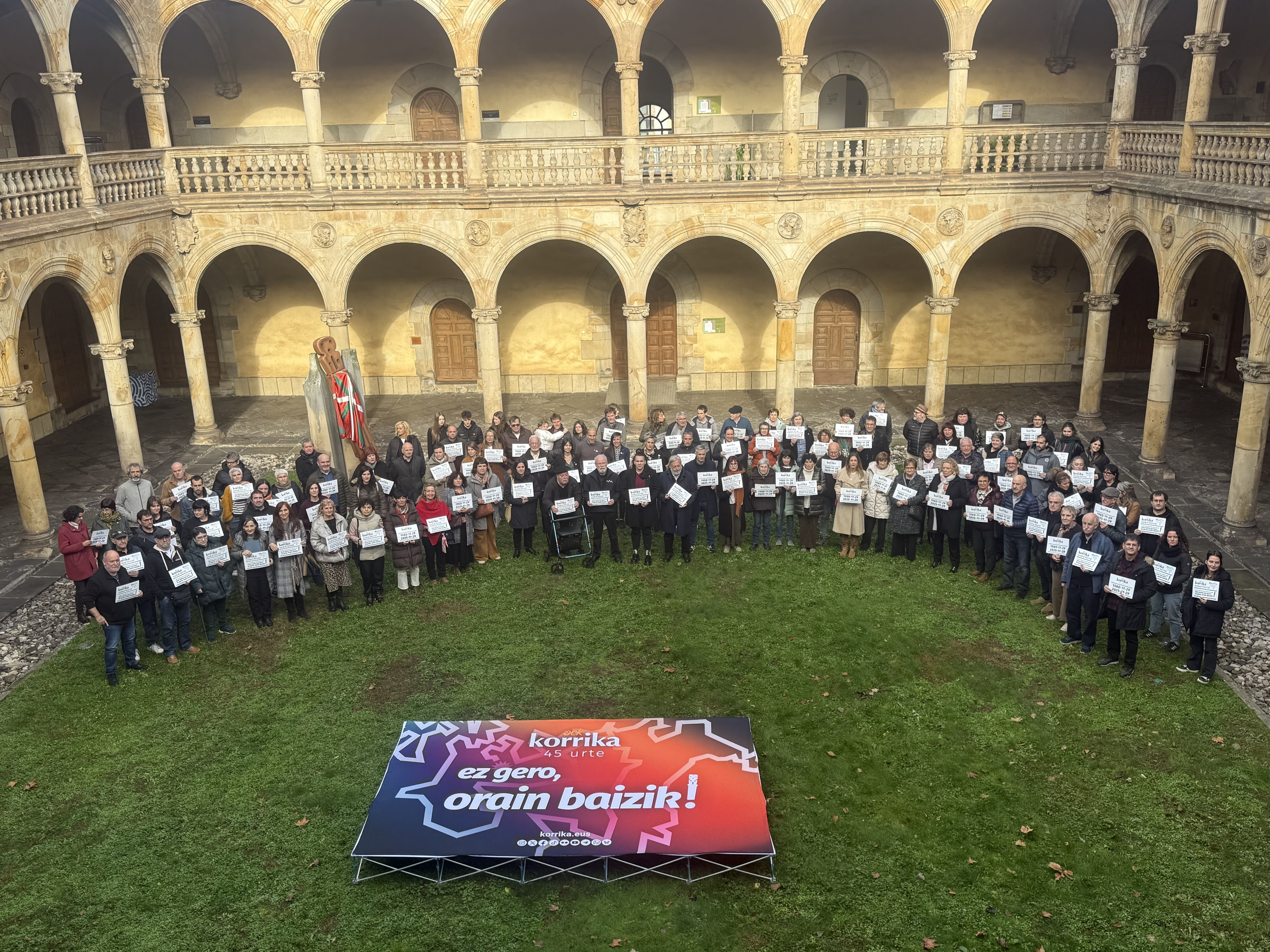 «Ez gero, orain baizik»: Korrikaren 45. urteurreneko omenaldia Oñatin