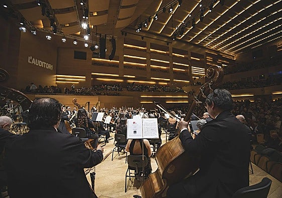 La orquesta vasca, durante la actuación del viernes en L'Auditori de Barcelona.