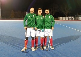 Los tres deportistas del club trintxerpetarra.
