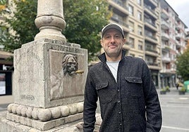 Estreinako poema-liburua kaleratu du Gorka Erostarbek