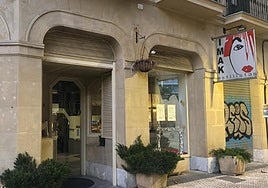 Adiós a una peluquería con 37 años de historia en el centro de San Sebastián: «Han sido décadas llenas de vida e ilusión»