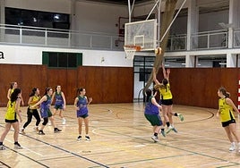 El sénior femenino logró su primera victoria del curso.