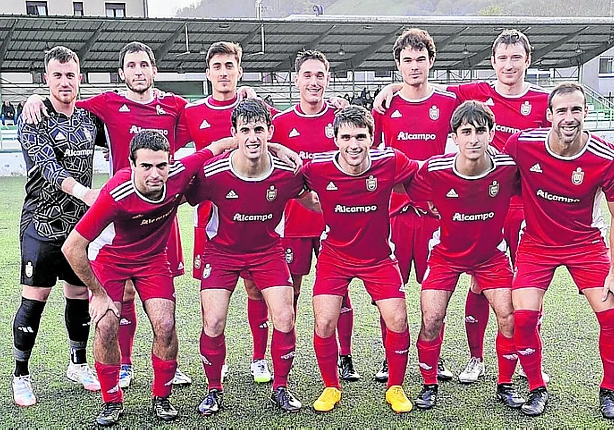 El equipo de Regional de Honor del Oiartzun antes del encuentro.
