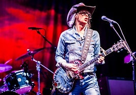 Mike Scott, durante una actuación al frente de The Waterboys.