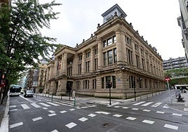 El juicio tuvo lugar en la Sección Tercera de la Audiencia Provincial de Gipuzkoa.