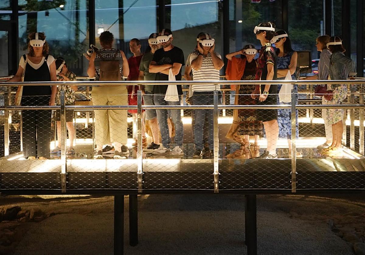 Visita con realidad virtual a las termas de Oiasso.