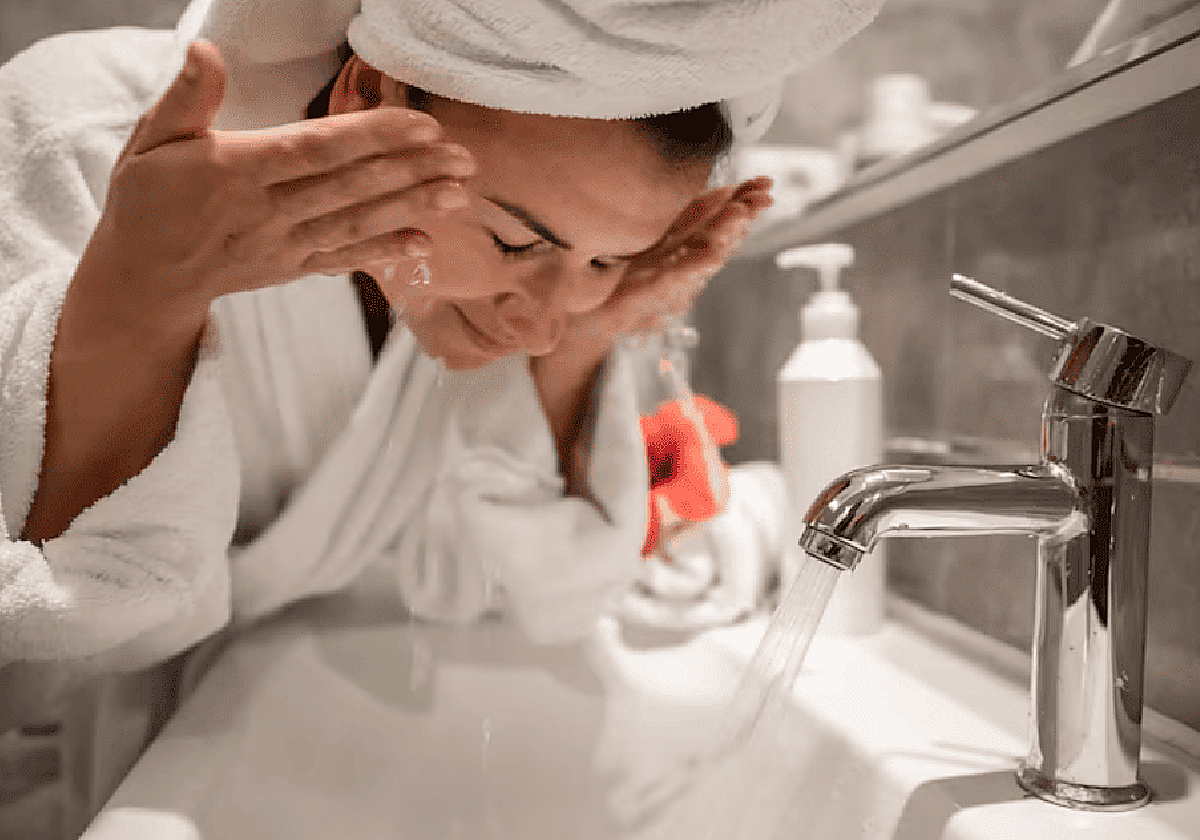 Por qué lavar tu cara en exceso puede ser perjudicial