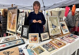 Maiane Sánchez Peruarena con sus dibujos, pinturas, retratos y collages en Bera.