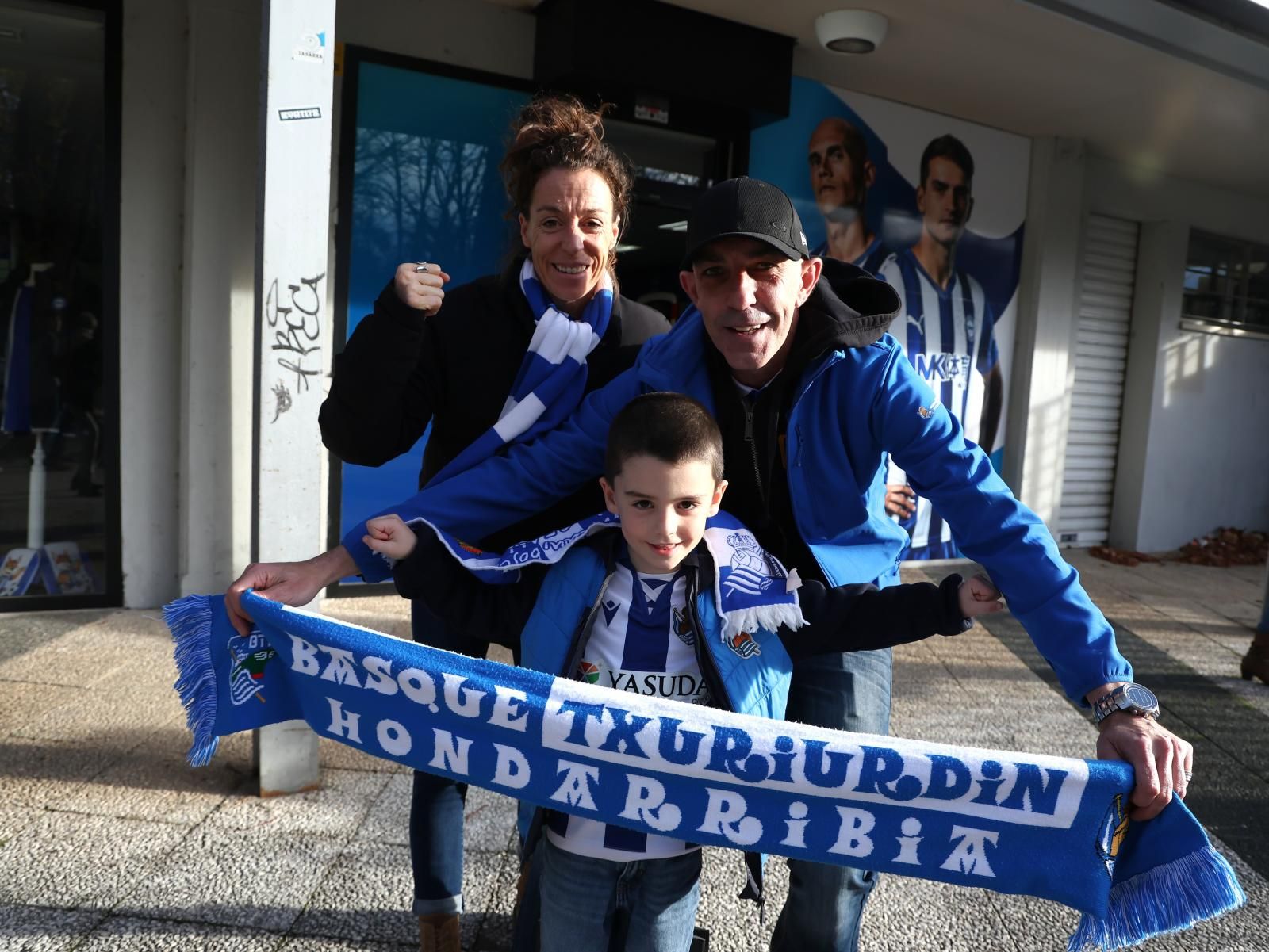 La afición de la Real Sociedad se deja sentir en Mendizorroza