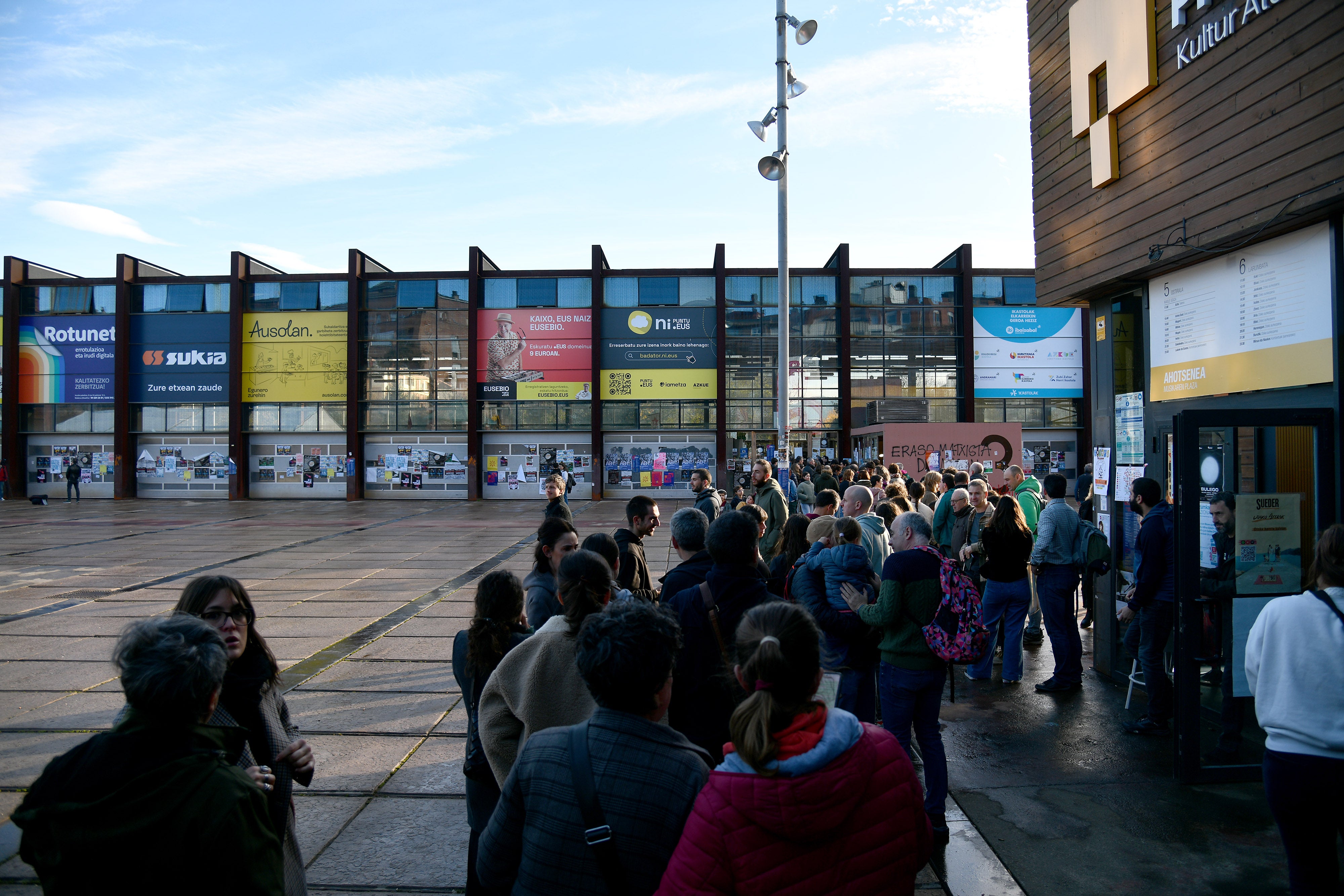Liburu eta diska festa, baina omenaldietarako denbora baita ere