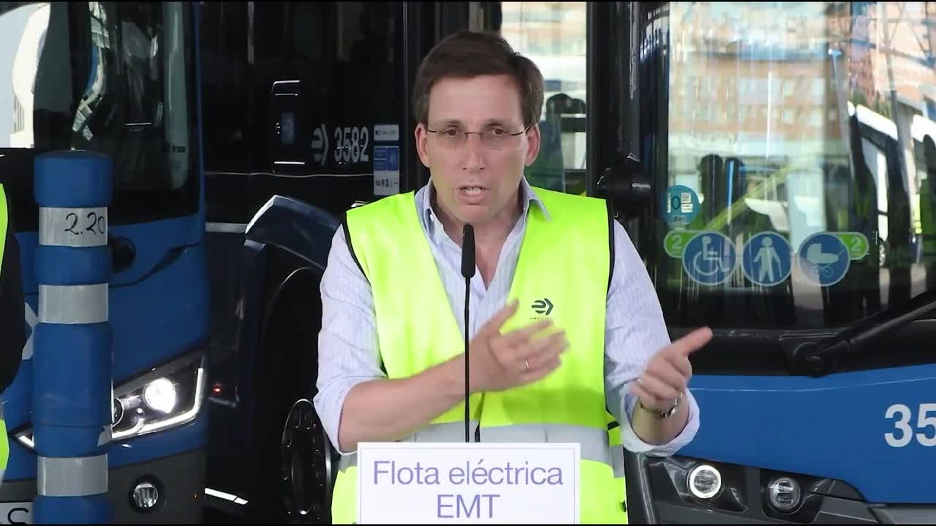 Almeida ironiza al decir que ve a Yolanda Díaz "tan enfadada que no piensa abandonar despacho"