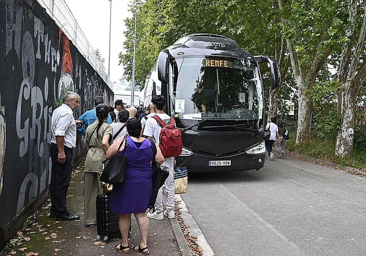 Cortes de fin de semana en Renfe y cierre del apeadero de Loiola por ...