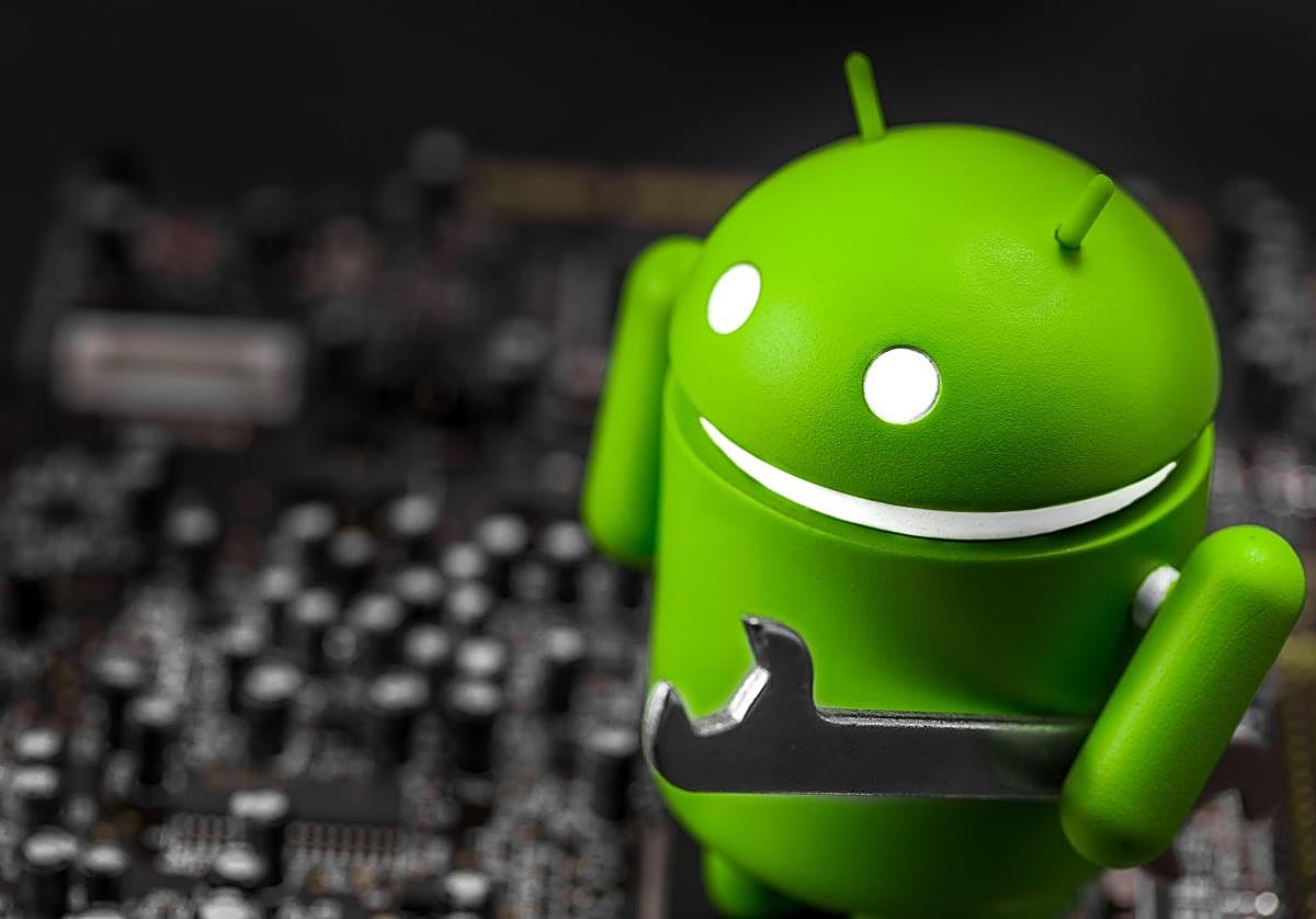 «¿Qué hay de nuevo, viejo?» La ley que acaba con la obsolescencia en los móviles en Android