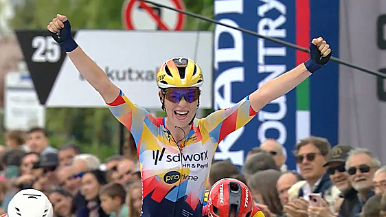 Mischa Bredewold mantiene su idilio con la Itzulia Women