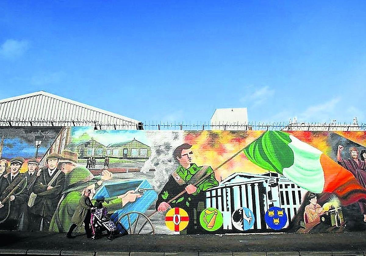 Liadan Ní Chuinn no elude en sus textos el conflicto político irlandés.