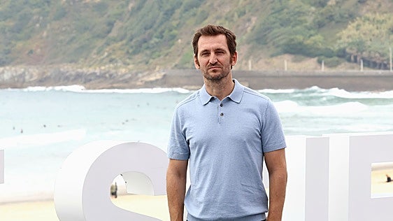 Raúl Arévalo: «Me afeité la cabeza y engordé 22 kilos a base de hamburguesas y donuts para el papel»