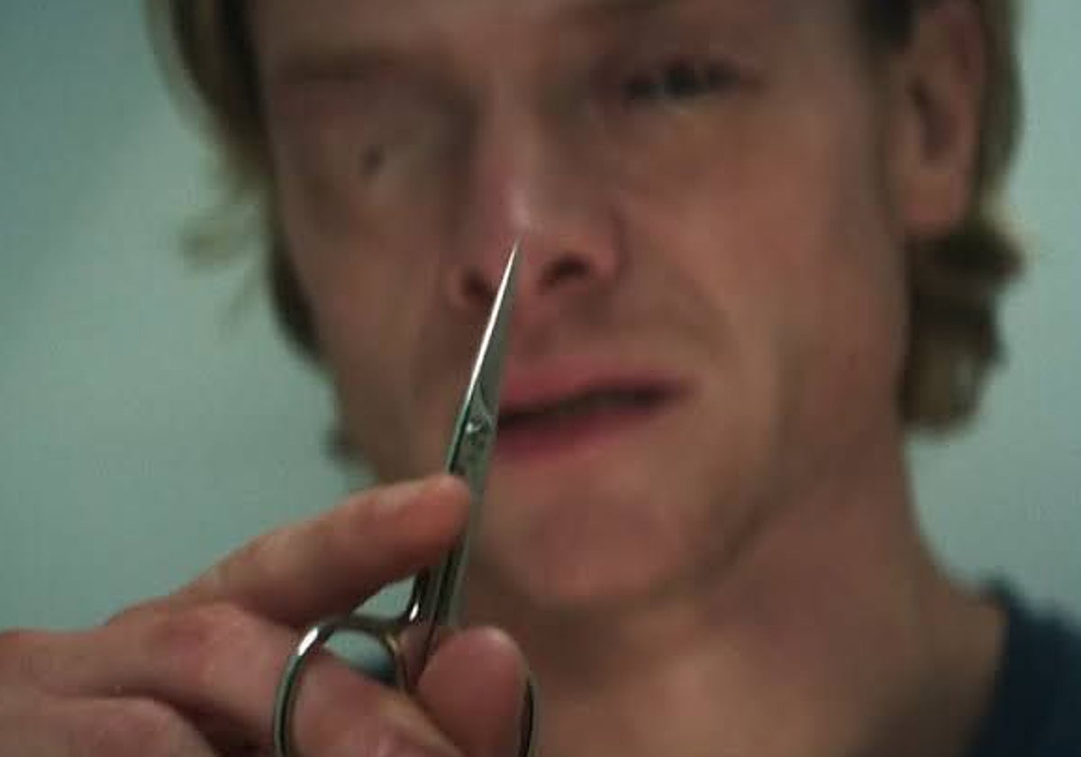 La sustancia llega a Gotham City con Clayface
