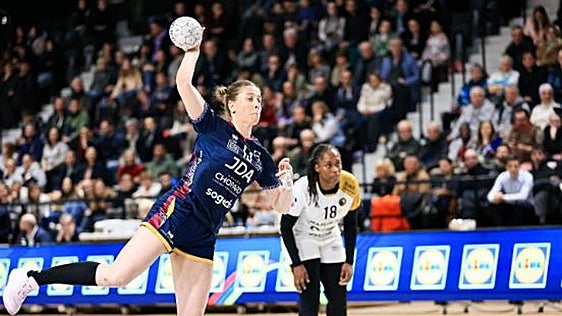 Bera Bera ficha a la francesa Mathilde Plotton ante las tres lesionadas que tiene en la plantilla