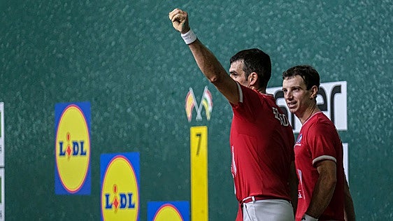 Ezkurdia-Martija eliminan a Altuna III-Bikuña y Gabirondo se hace daño en la rodilla