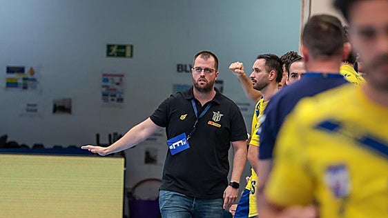 El Frigoríficos del Morrazo impugna el final del partido ante el Bidasoa Irun