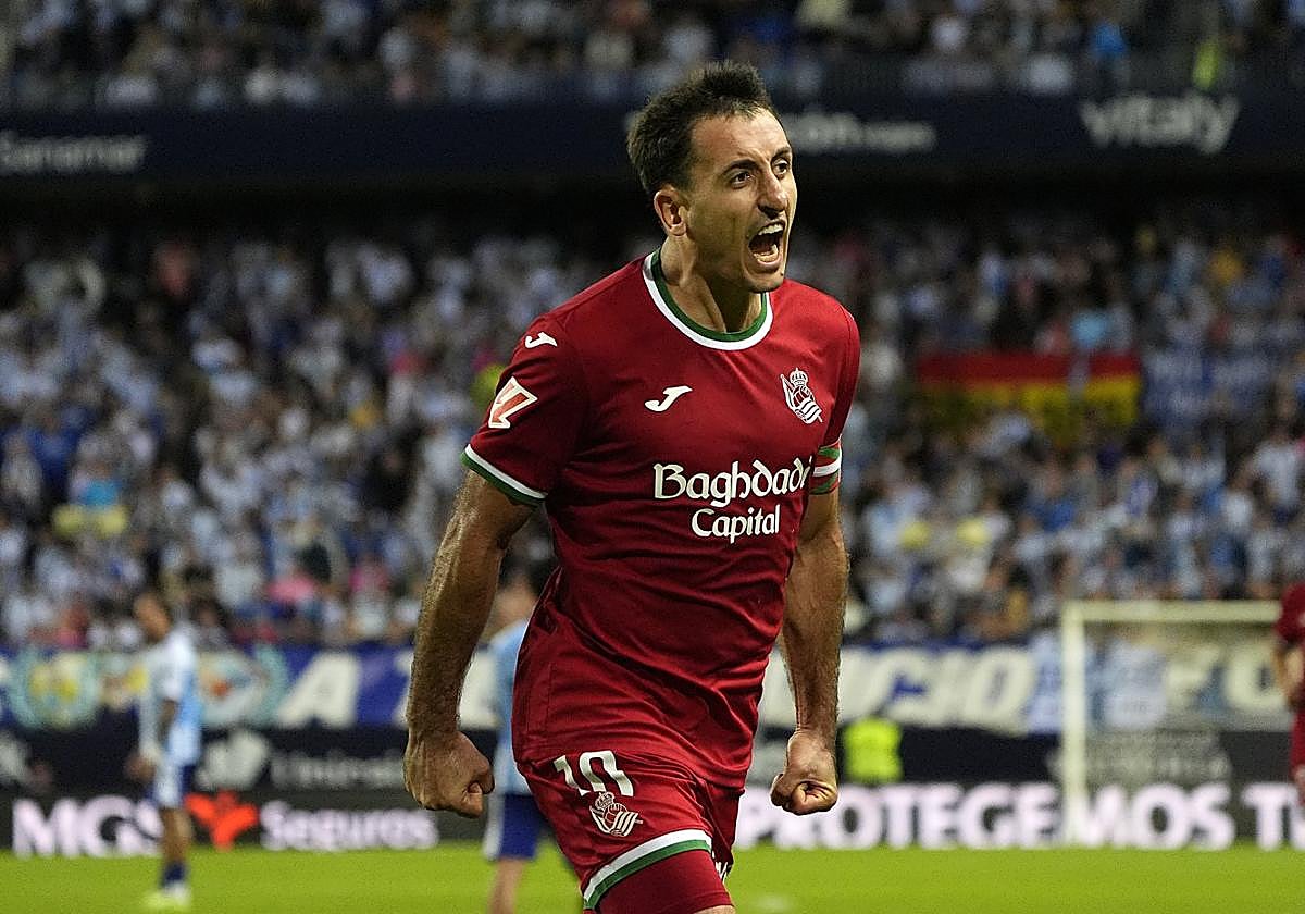 Mikel Oyarzabal vuelve a sonreír con la Real