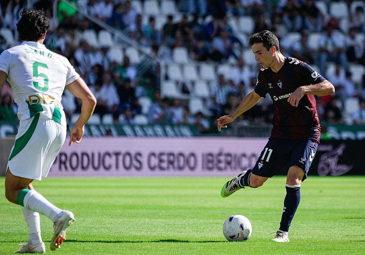 Un Eibar mermado en defensa cae en su visita al Córdoba (2-0) | El Diario Vasco