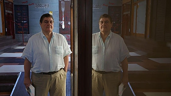 «Sigo activo porque me gusta mi profesión; ni pienso en la retirada»