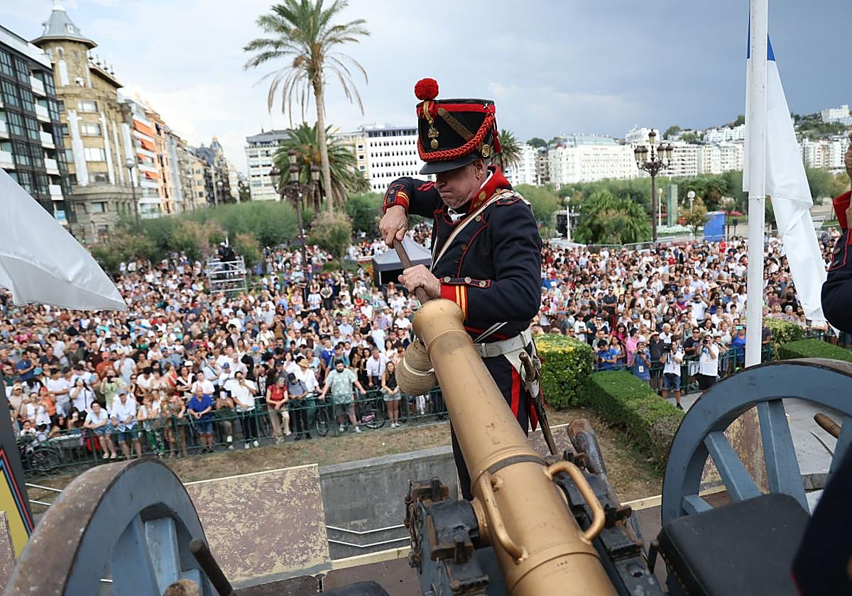 Arranque festivo con alma de balón y compás