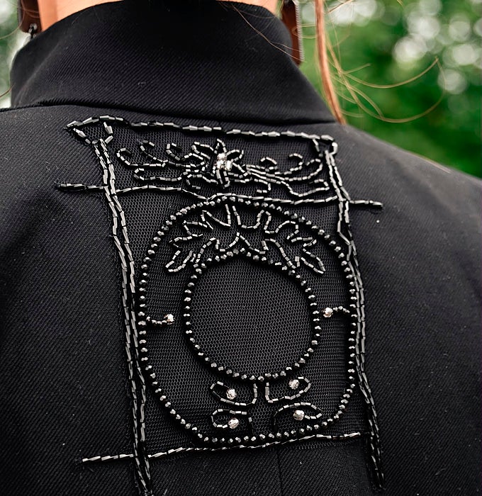 Chaqueta militar con el bordado de la barandilla de La Concha.