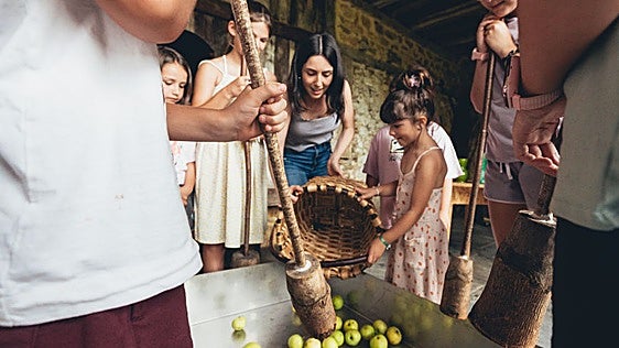 Plazas libres en la visita 'Hierro, caserío y sabor' que unirá Igartubeiti con la ferrería de Mirandaola