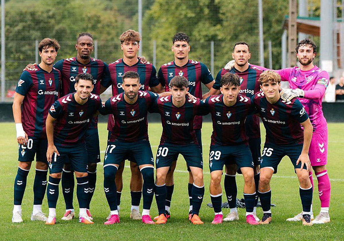 El Eibar afina su puesta a punto con la primera goleada de la era de Jokin Aranbarri