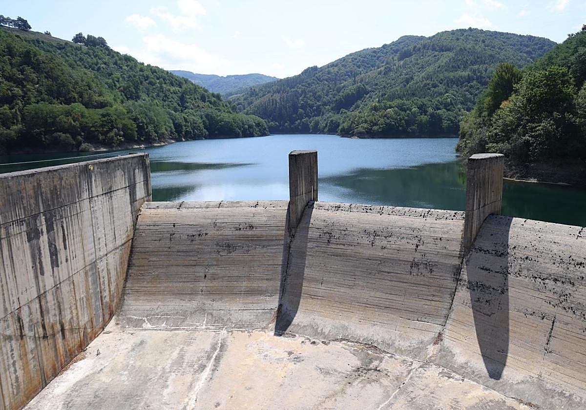 Añarbe toca su nivel más bajo en dos décadas tras el julio más seco en medio siglo, pero se descartan cortes de agua