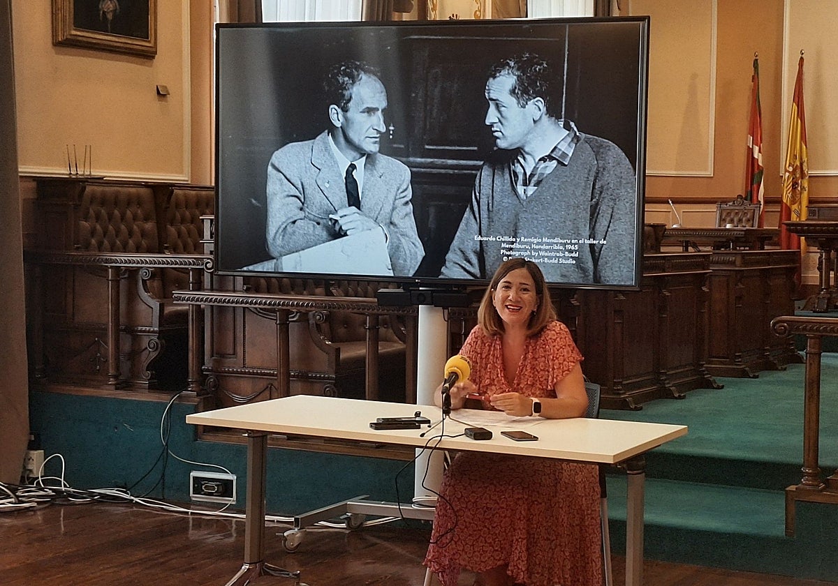 La Sala Menchu Gal de Irun pondrá a dialogar en octubre a Mendiburu y Chillida