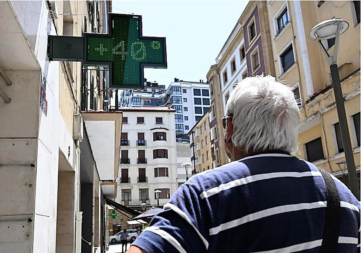 Gipuzkoa supera los 30 grados en dos de cada tres días de este verano