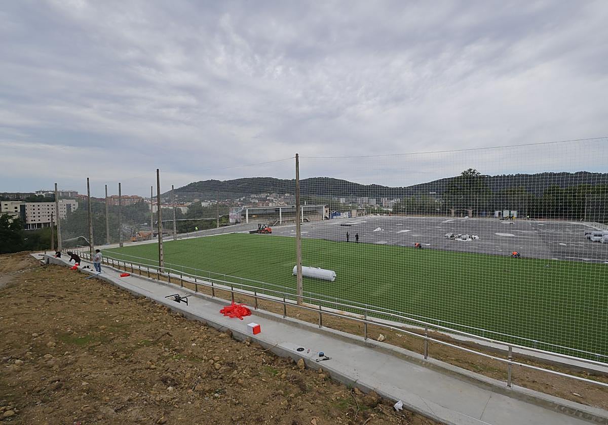 «Vamos a dejar de ser el Vallecas de Donostia», dicen los usuarios del campo de fútbol de Herrera