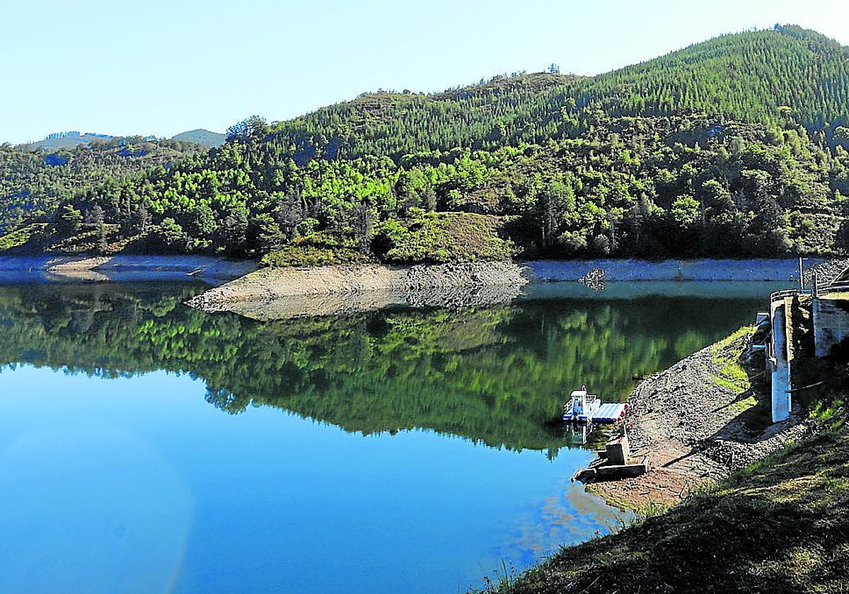La presa de Añarbe marca su nivel más bajo en 20 años