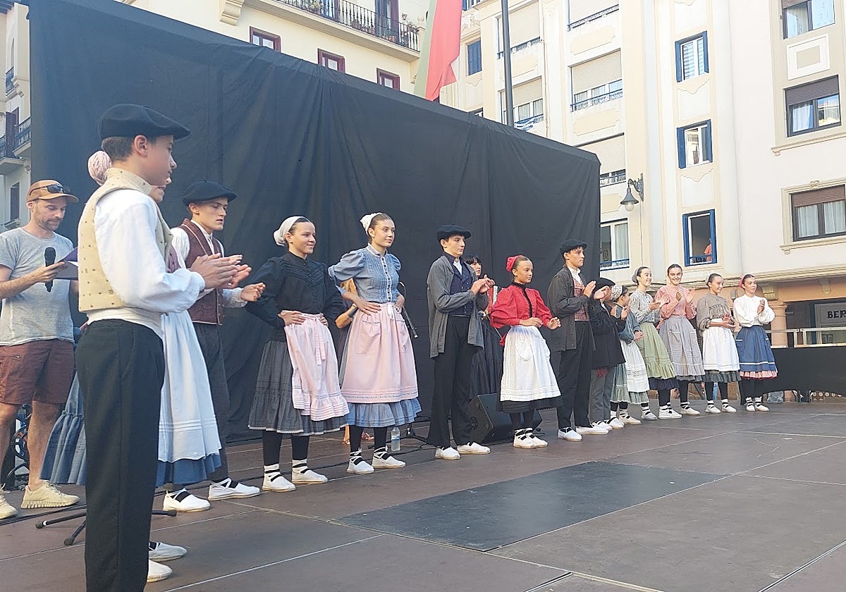 Villabonako June Aguado eta Segurako Ibai Izagirre, nagusi bikote gazteen dantza txapelketan