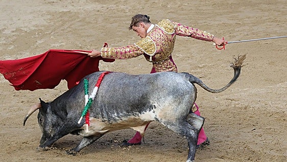 Cosas de Zestoa, ora pro nobis, que viene el cárdeno