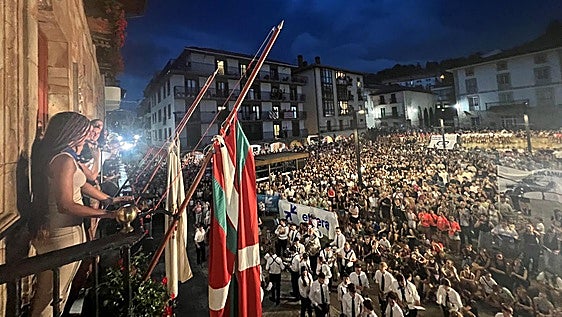 Miren Castillo, Patxi Lazkano, Juanjo Sagastibeltza y Aitor Mendiaraz darán el pregón de las fiestas de Urretxu