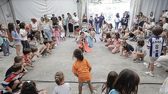 Intxaurrondo Zaharra, Aiete y Jolastokieta celebran sus fiestas y se despiden las Euskal Jaiak