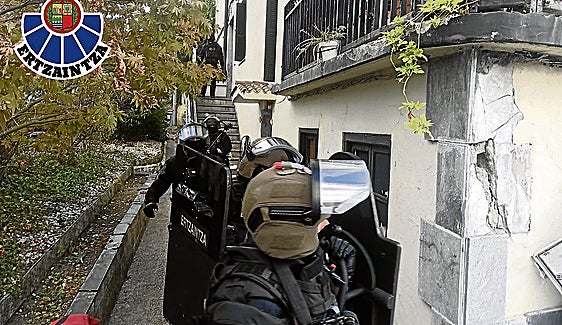 La banda criminal que volvió a montar su base de operaciones en Beasain