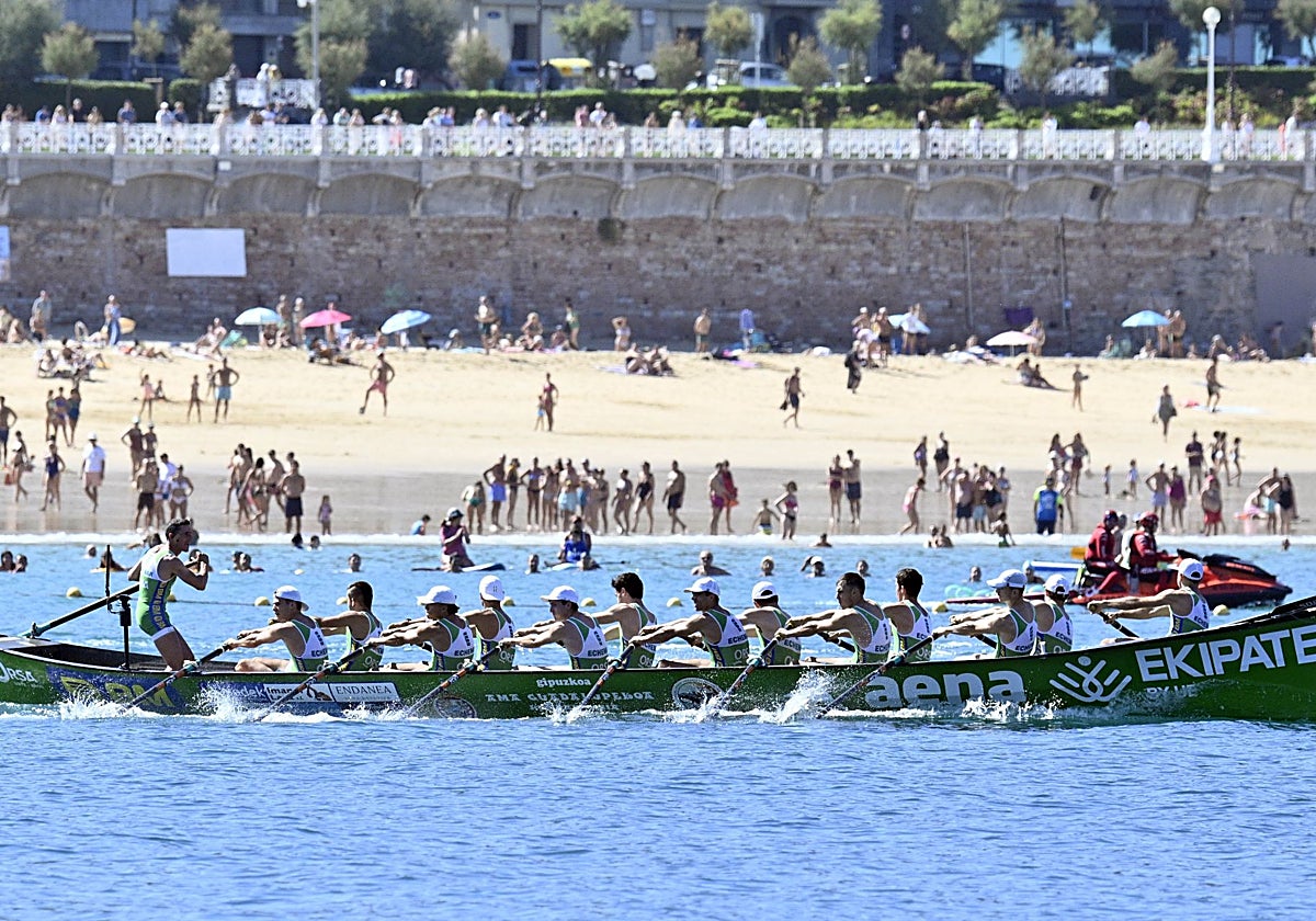 Orsa Hondarribia despide la temporada sin presión en aguas vizcaínas