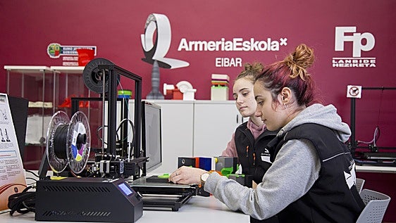 Un programa de empleo industrial formará a 15 personas en mecatrónica y mecanizado