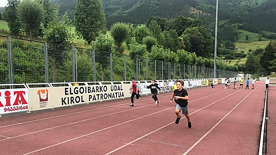 El programa Eskola Kirola de este curso se abrirá el sábado con una jornada de atletismo