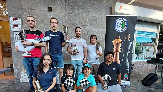 El gran momento del club de ajedrez Goierri Xake