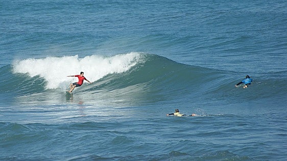 Itzurun acogerá este fin de semana el campeonato local de surf y bodyboard