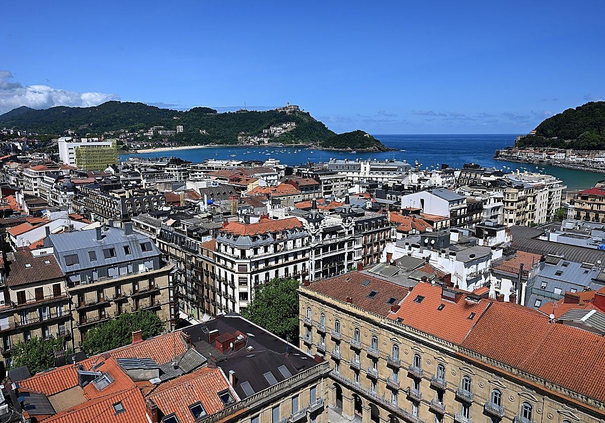 Paralizan el desahucio de un matrimonio en San Sebastián por las prácticas irregulares de un fondo inmobiliario al notificar el desalojo